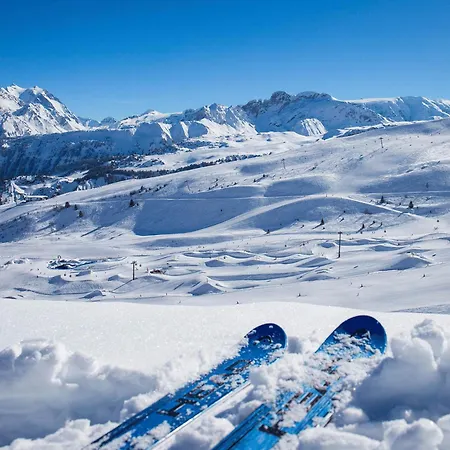 2 Pieces Confortable, Skis Aux Pieds, Proche Commerces - Fr-1-182a-36 * Courchevel