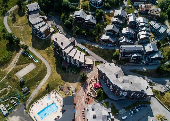 2 Pieces Confortable, Skis Aux Pieds, Proche Commerces - Fr-1-182a-36 Apartment